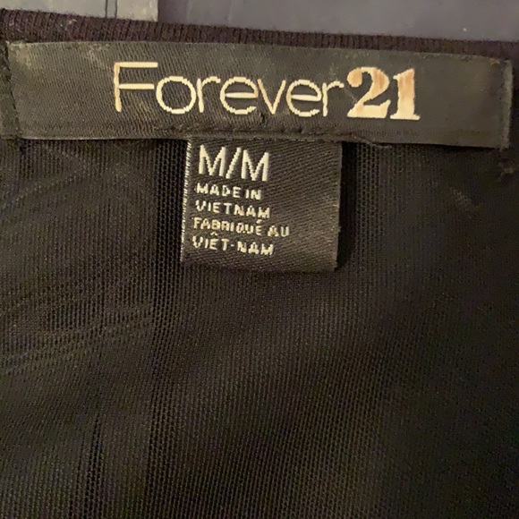 Eye-Catching Figure-Flattering Dress Forever 21 - Picture 5 of 6